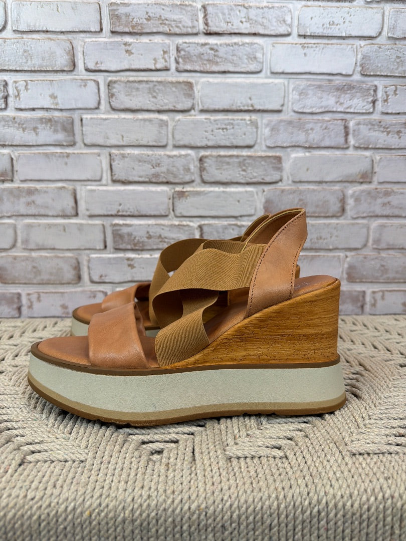 Lascana Sandals, Tan, 40, Used - Good