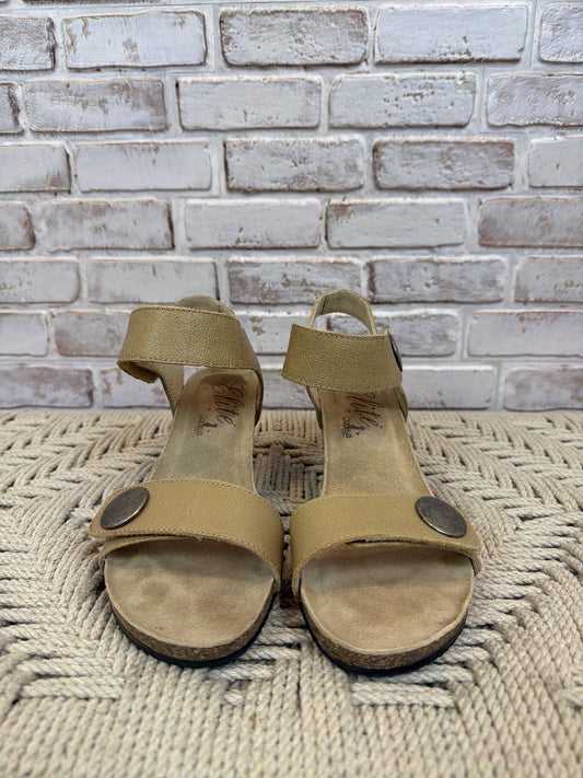 Corkys Sandals, Tan, 7, Used - Good