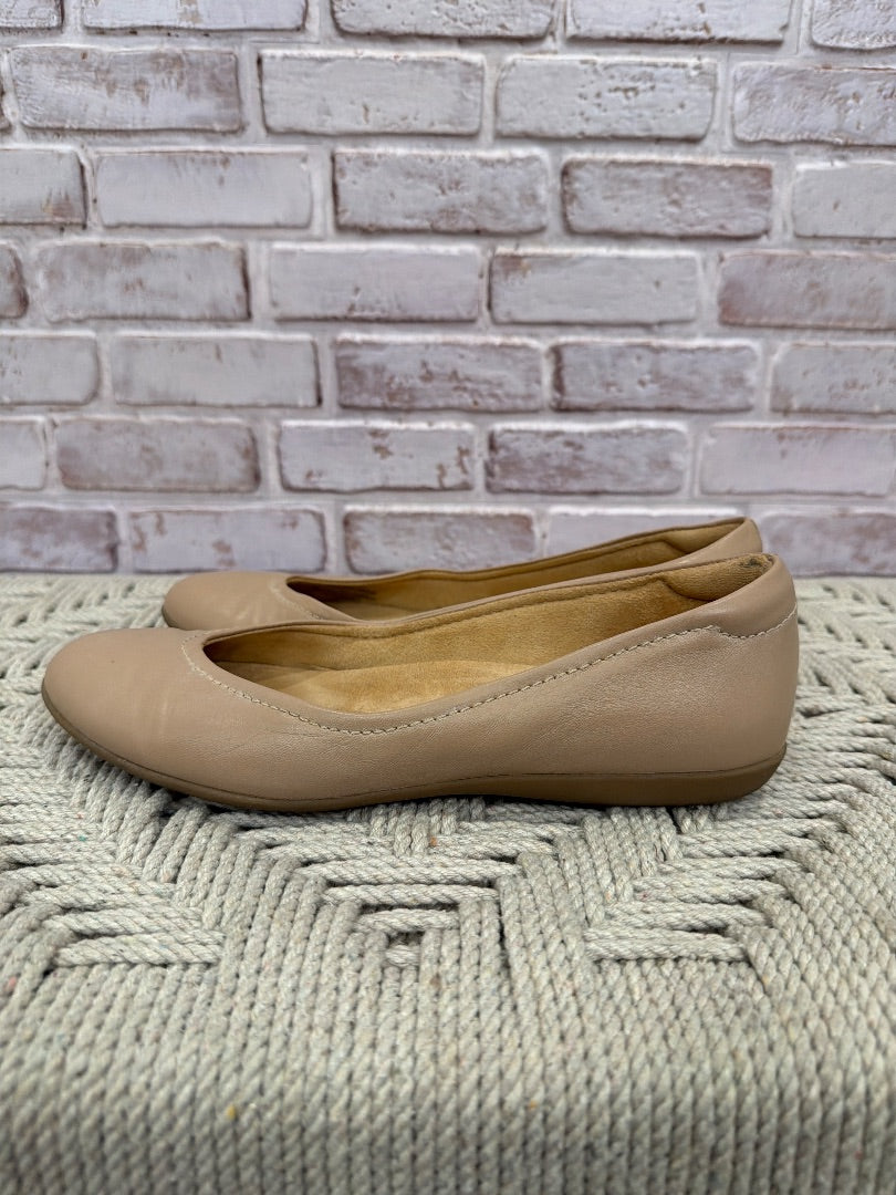 Naturalizer Flats, nude, 7.5, Used - Good
