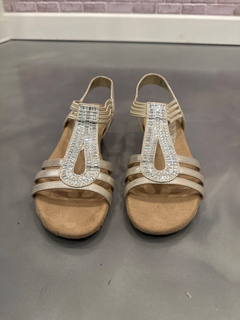 Kelly & Katie Sandals, Gold, 9, Used - Good