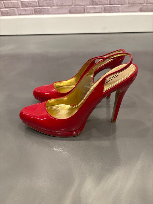 Charles David Heels, Red, 9, Used - Good