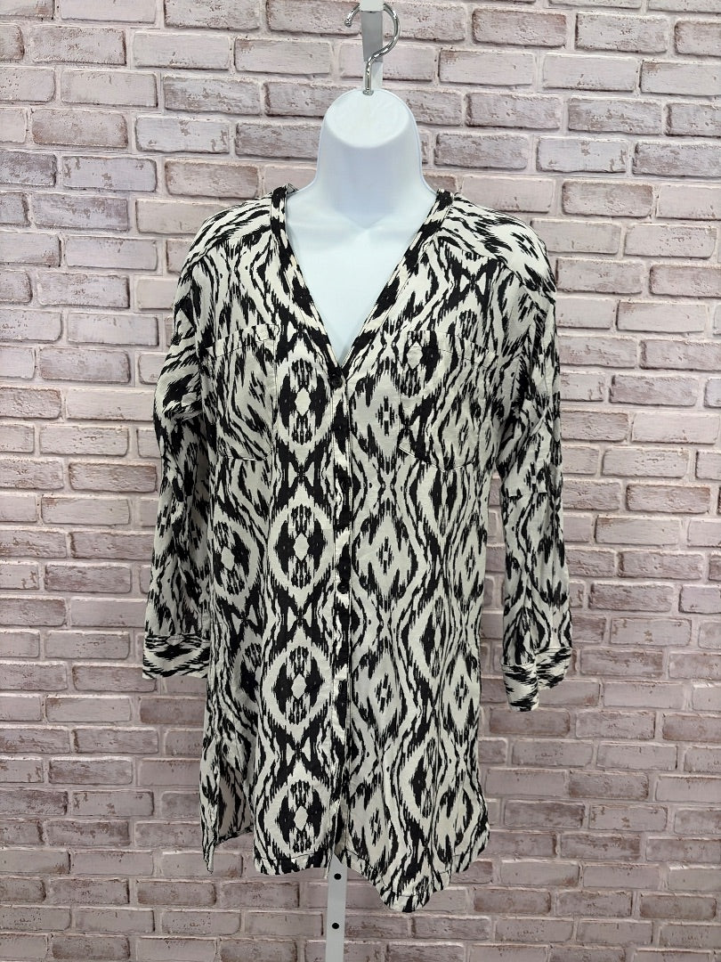 Black/white Shirt, Athleta, Small, Used - Good