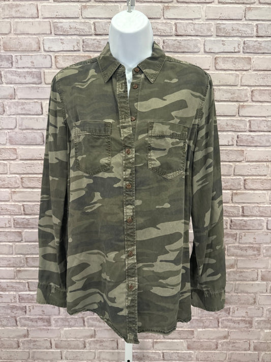Express Shirt, Camo, Small, Used - Good