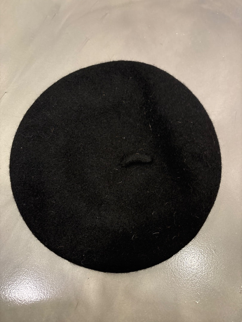 Various Beret, Black, One Size, Used - Good