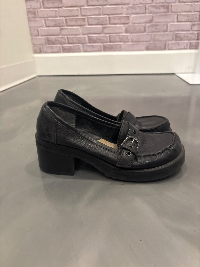 Mia Loafers, Black, 7, Used - Fair - Chill Boutique Consignment