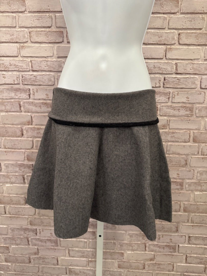 Various Skirt, Grey/black, Medium, Used - Good - Chill Boutique Consignment
