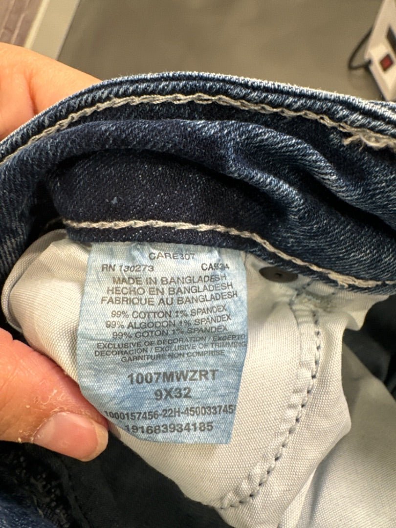 Wrangler Jeans, Denim, Medium/9/32, Used - Good - Chill Boutique Consignment