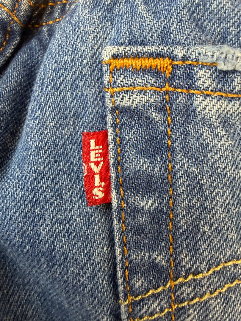 Levis 501 Jeans, Denim, 32, Used - Excellent
