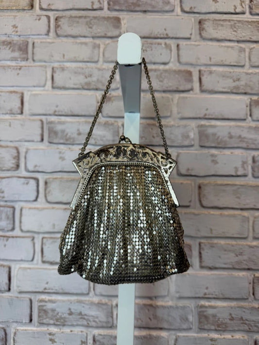 Whiting & Davis Bag - Other – Vintage 1930-1940s Whiting & Davis Armor Mesh pochette bag, Silver, One Size, Used - Good [Live 2.15]