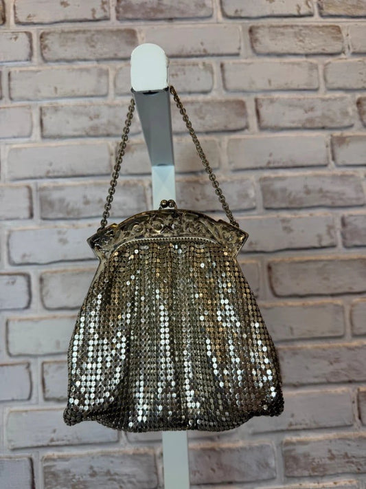 Whiting & Davis Bag - Other – Vintage 1930-1940s Whiting & Davis Armor Mesh pochette bag, Silver, One Size, Used - Good [Live 2.15]