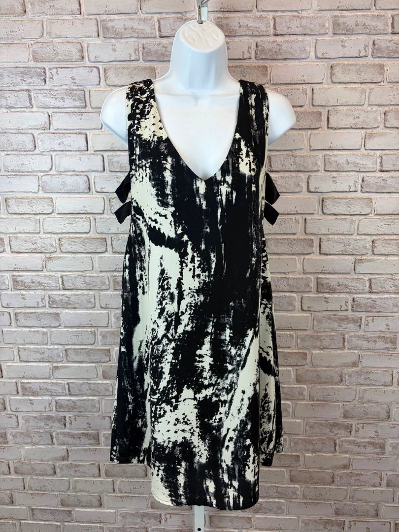 4SI3NNA Dress – 4SI3NNA Dress, Black/white, Small, Used - Good