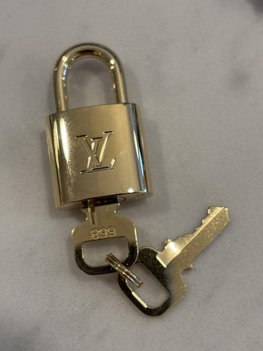 Louis Vuitton Padlock, Gold, One Size, Used - Good