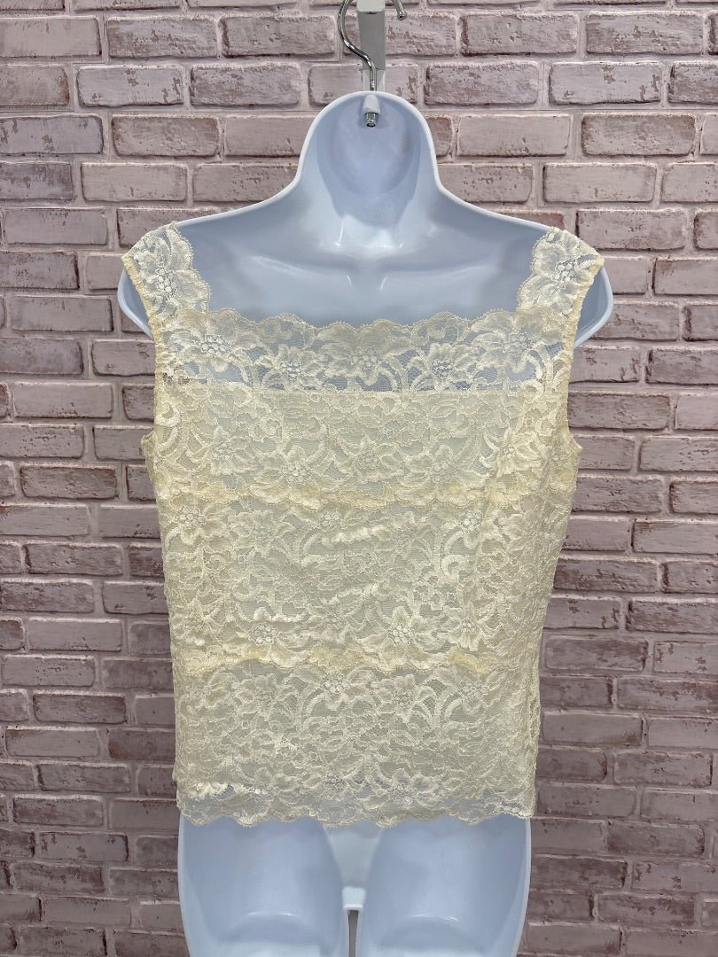 G wheels Tank top, White, Large, Used - Good - Chill Boutique Consignment