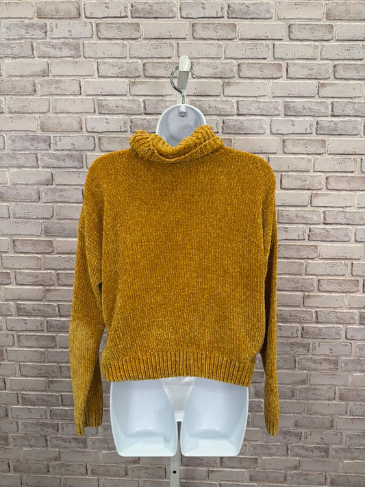 Derek Heart Sweater, Yellow, Small, Used - Good