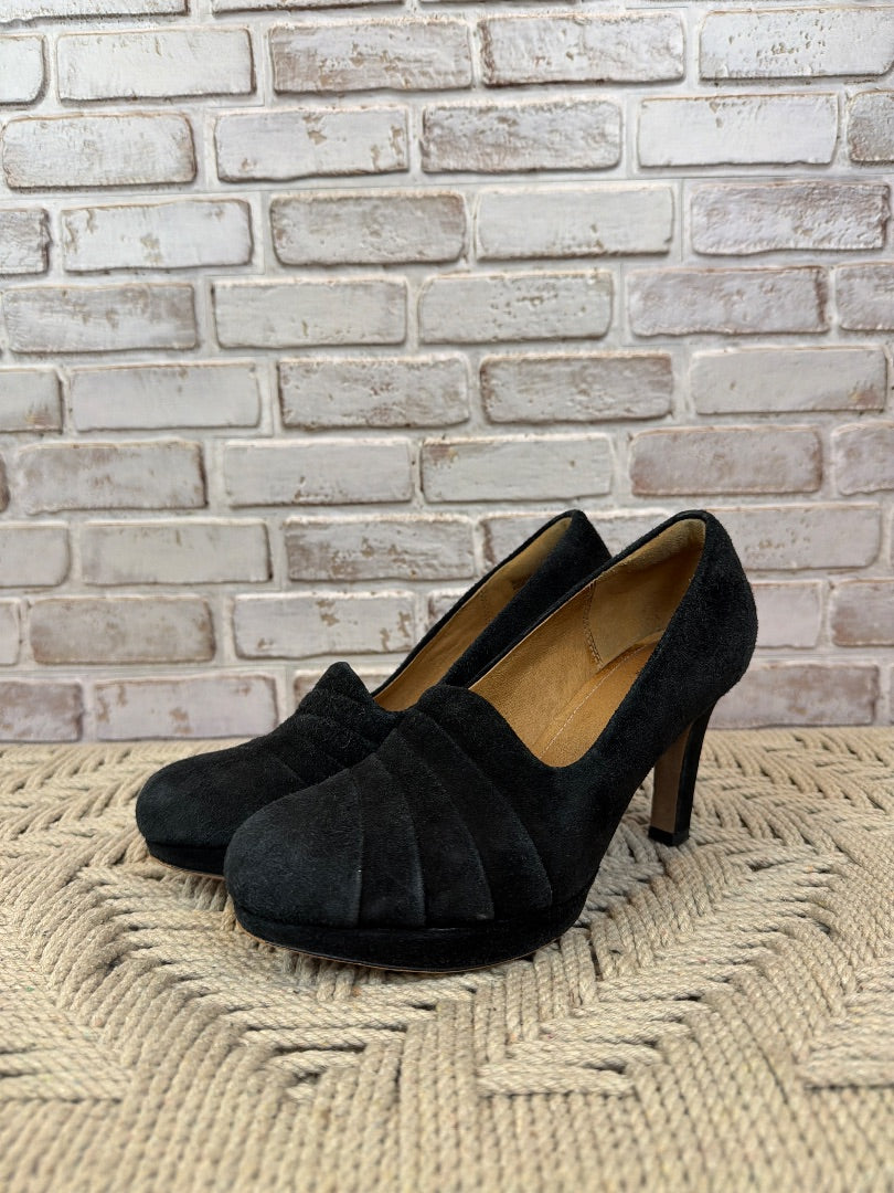 Clarks Heels, Black, 6.5, Used - Good