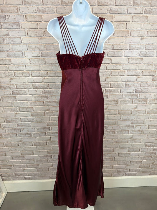 All That Jazz Dress, Maroon, 6, Used - Excellent