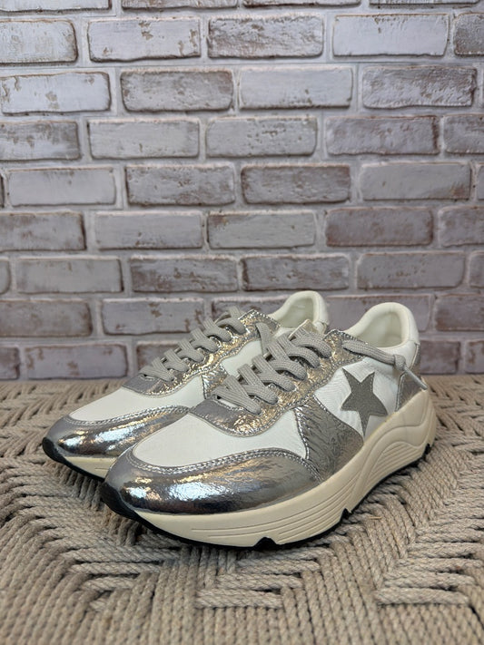 Mi.im Sneakers, white/silver, 7.5, Used - Good