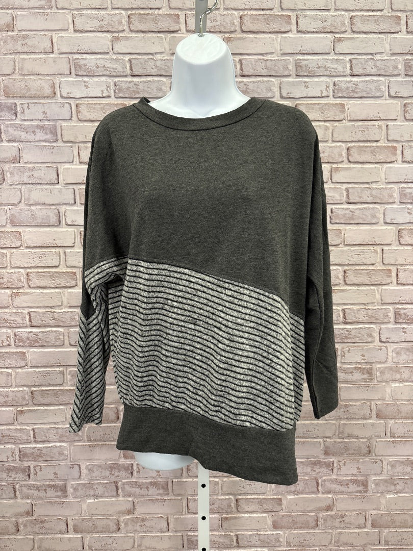 White birch Sweater, Grey multi, Small, Used - Good