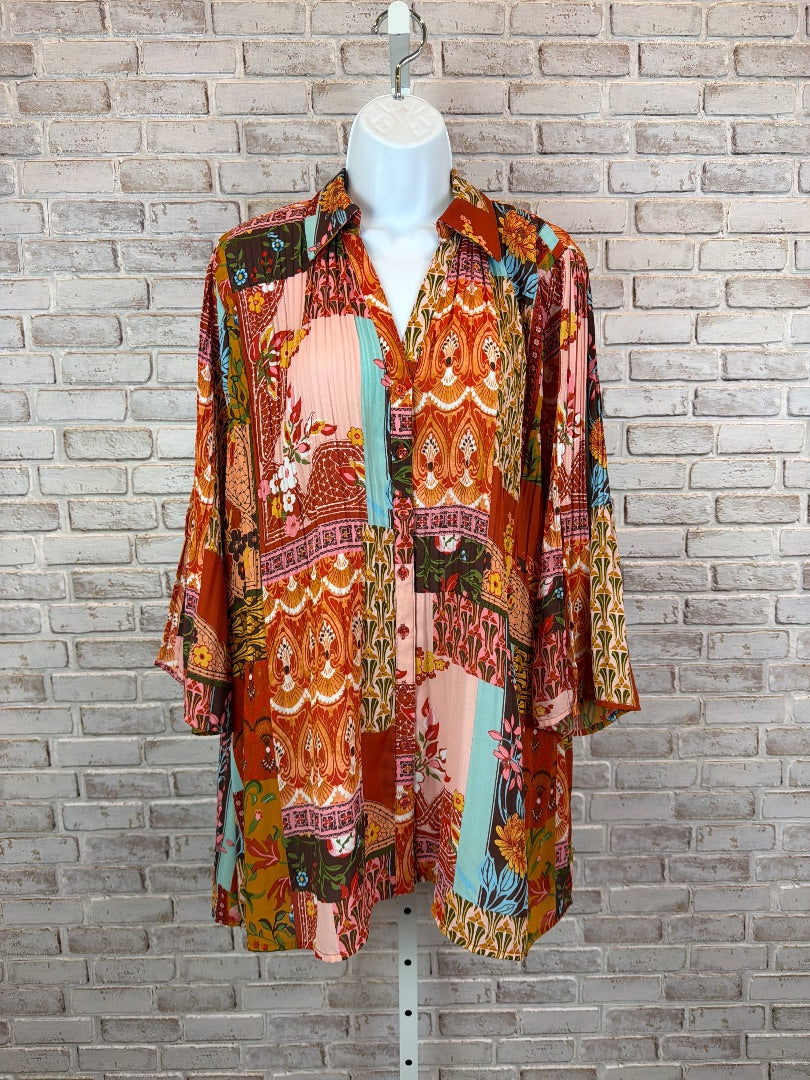 Sunny Leigh Shirt, Multi, XXL, Used - Good