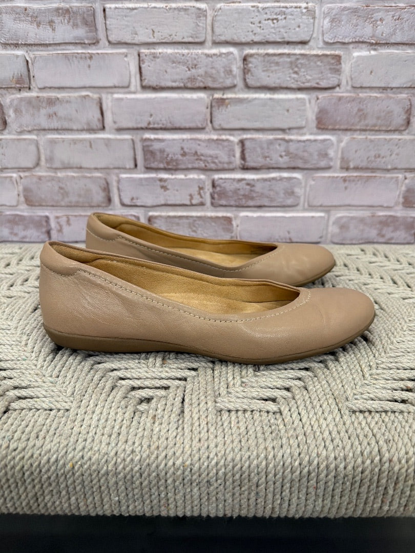 Naturalizer Flats, nude, 7.5, Used - Good