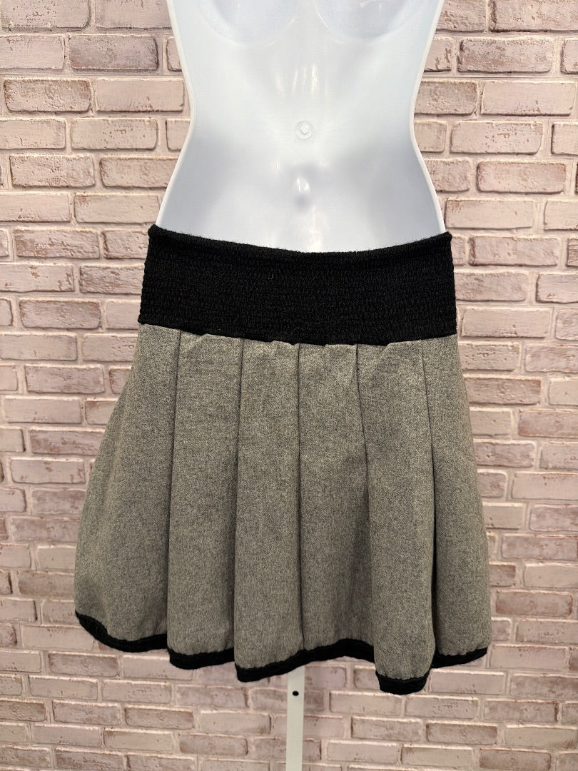 No Name Skirt, Grey/black, XS, Used - Good