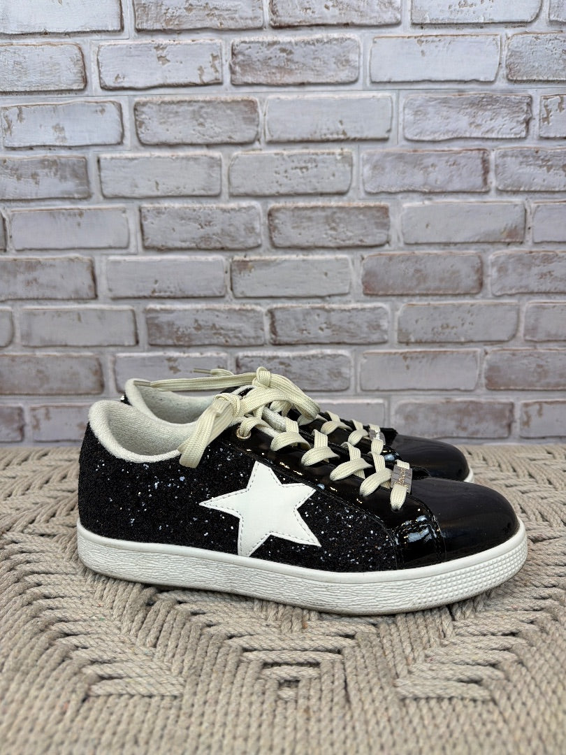 Lucky Step Sneakers, Black, 8, Used - Good