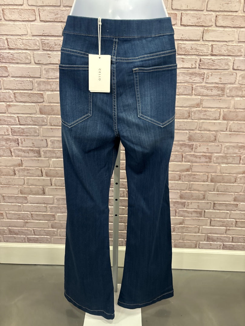 Cello Mid Rise Pull On Flare Jeans, Denim, XL, New With Tags