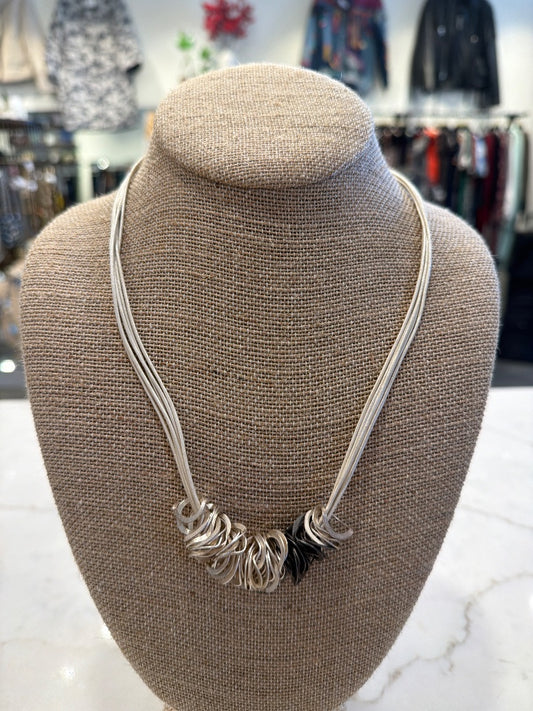 Zzan Necklace, Silver/black, One Size, Used - Good