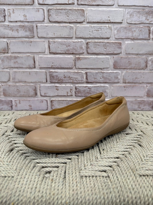 Naturalizer Flats, nude, 7.5, Used - Good