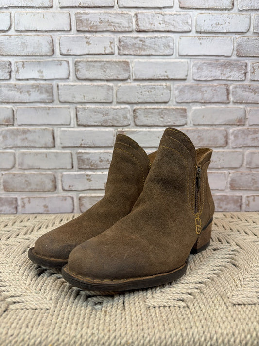 Born Booties, Brown, 8.5, Used - Excellent