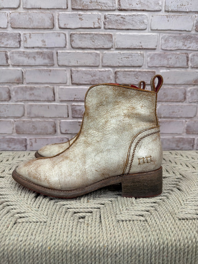 Bed Stu Tabitha Booties, white/tan, 7, Like New