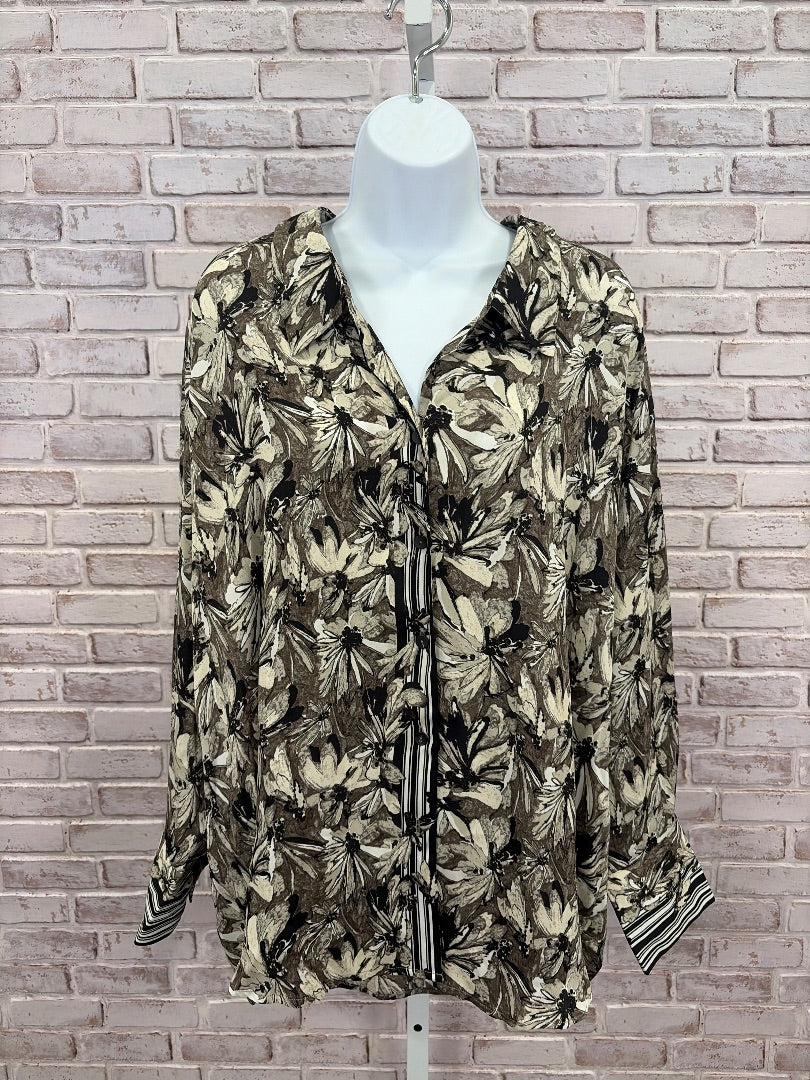 Zozo Shirt, Multi, One Size, Used - Good