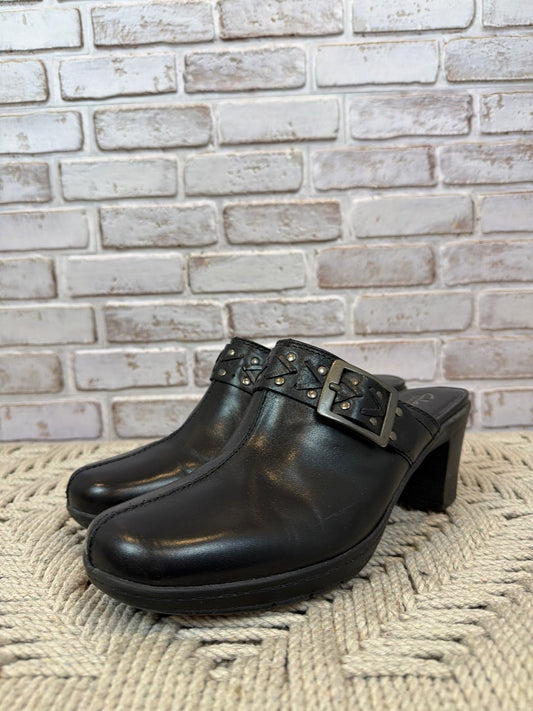 Clarks Clogs, Black, 9.5, Used - Excellent