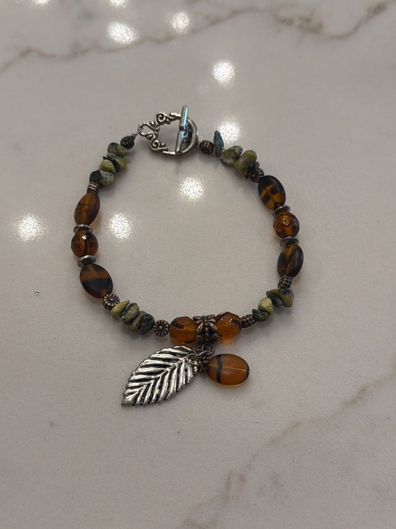 Various Bracelet, Green/orange, One Size, Used - Good