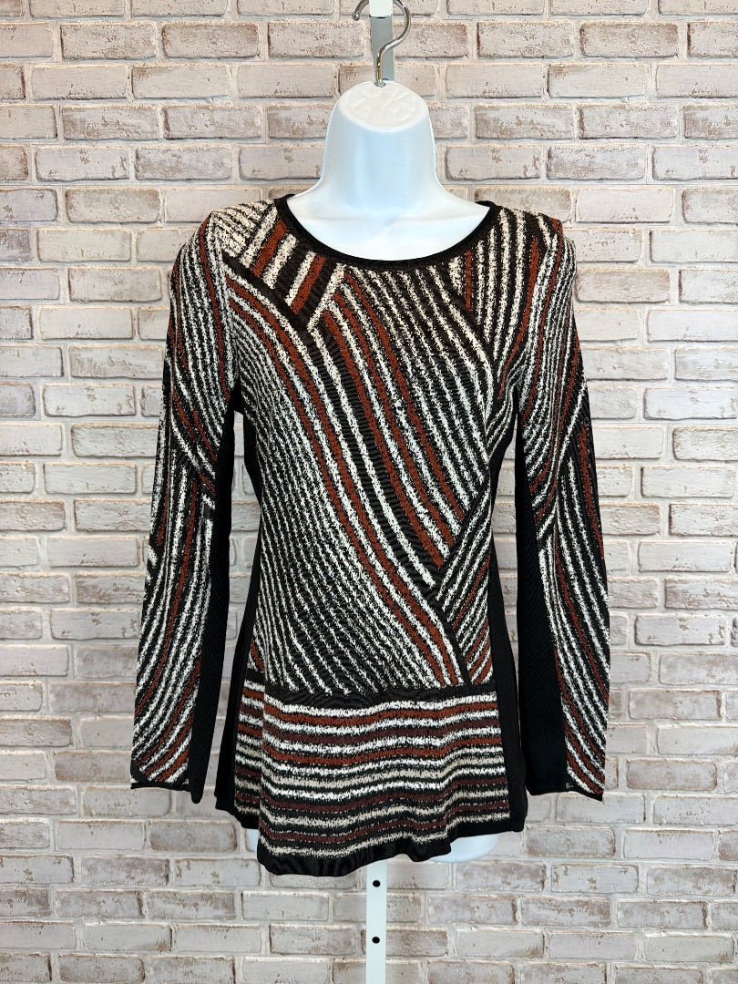 Zozo Sweater, Black/white/rust, Small, Used - Excellent