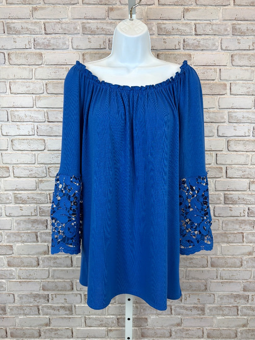 Melissa Paige Shirt, Blue, Small, Used - Excellent