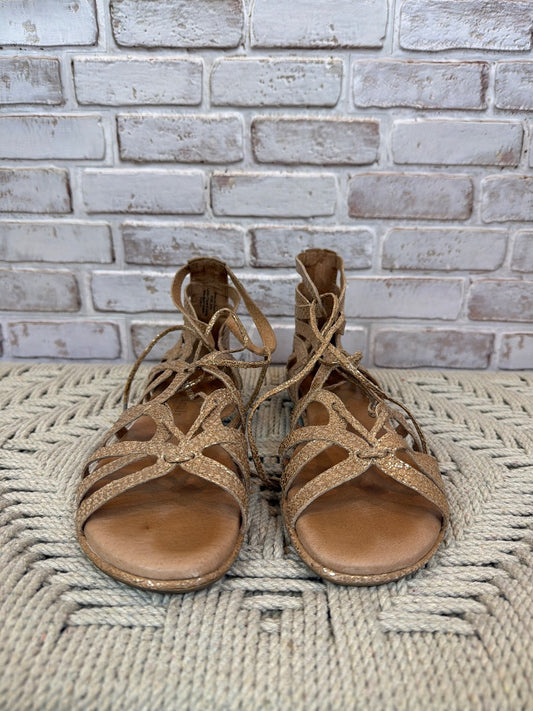 Gentle souls Sandals, Gold, 8.5, Used - Excellent