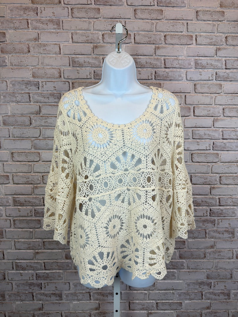 Liv los angeles Shirt, Cream, Small, New With Tags