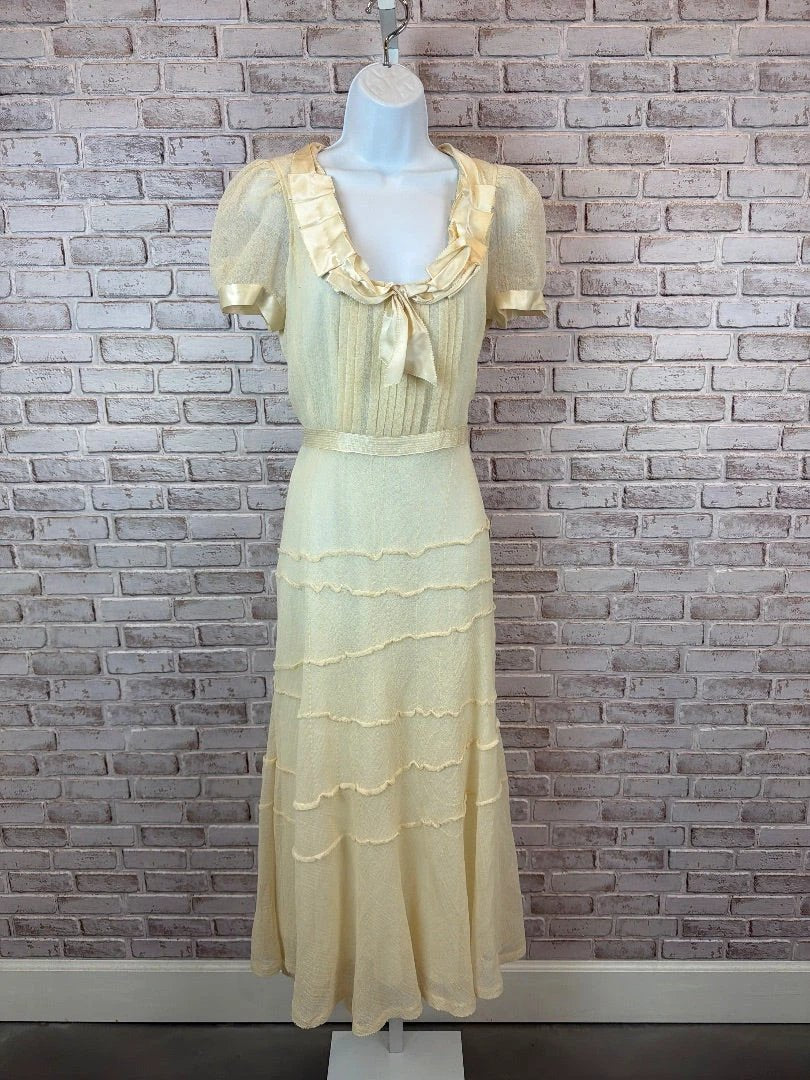 Rickie Freeman Teri Jon Dress – (See Damage) Vintage Rickie Freeman Teri Jon Dress, Cream, 10, Used - Good [Live 2.15]