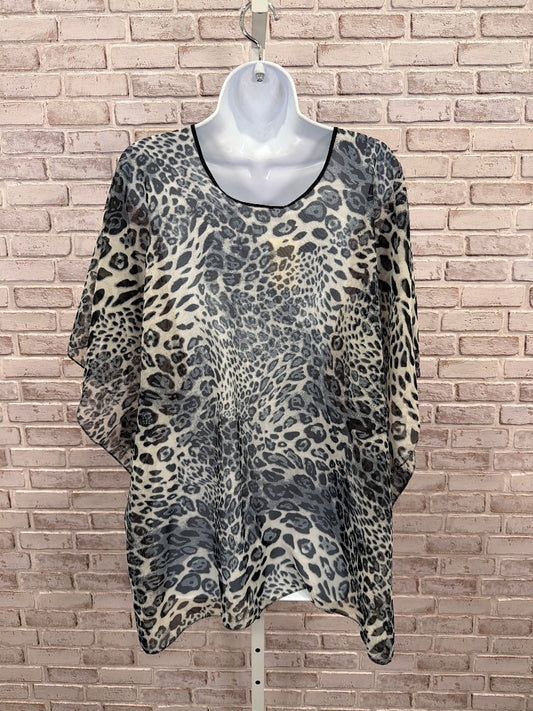 Various Shirt, Animal, One Size, Used - Good