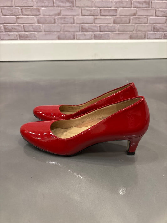 Walking Cradles Heels, Red, 9.5N, Used - Good