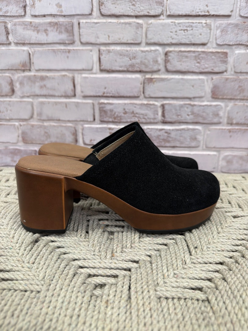 crown vintage Clogs, Black, 7, Used - Good