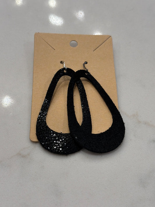 Various Earrings, Black, One Size, Used - Good