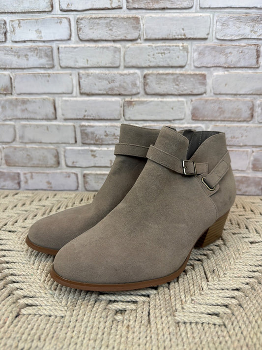 Giani Bernini Booties, Grey, 7.5, Like New