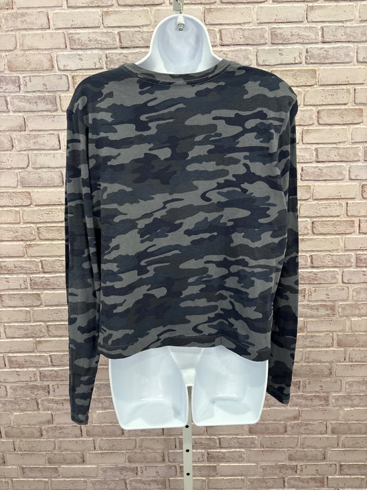Lucky Brand Shirt, Navy camo, Large, Used - Good
