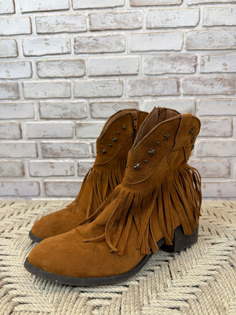 Adriana New York Leonard-46 Studded Fringe Cowgirl Boots, Tan, 9, Used - Excellent