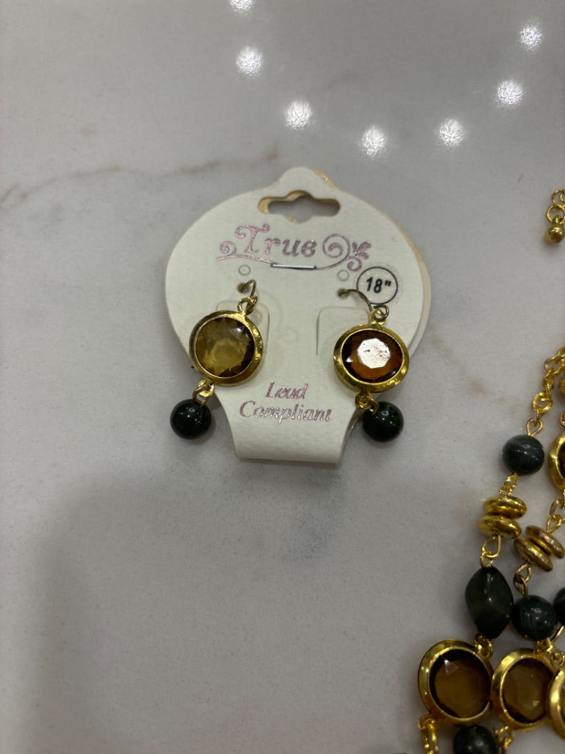 Various Earrings, Gold/green, One Size