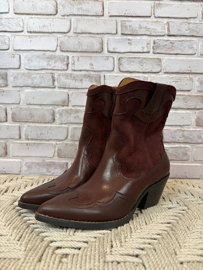 Vintage Fashion And Timeless Home Essentials