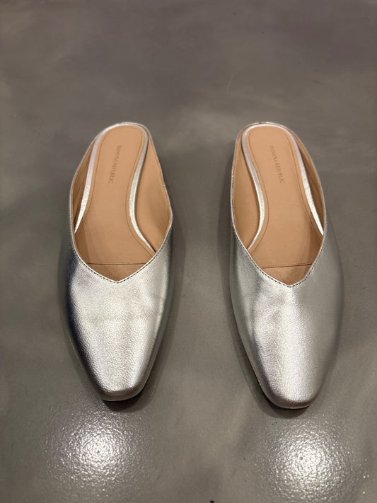 Banana Republic Flats, Silver, 8.5, Used - Good