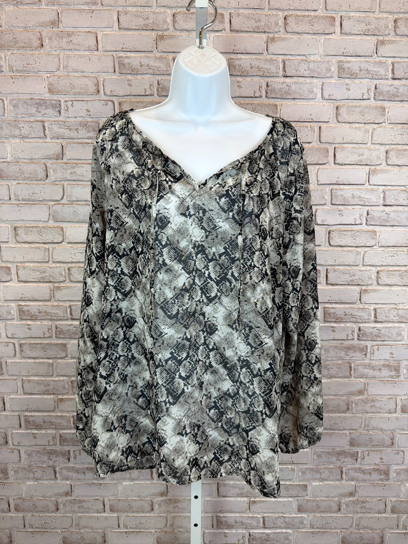 Como Shirt, Multi, Medium, Used - Good